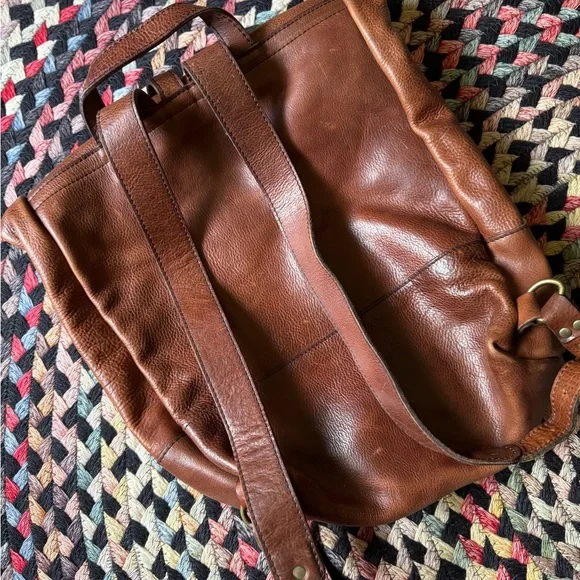 Portland Leather Brown Backpack - Picture 7 of 10